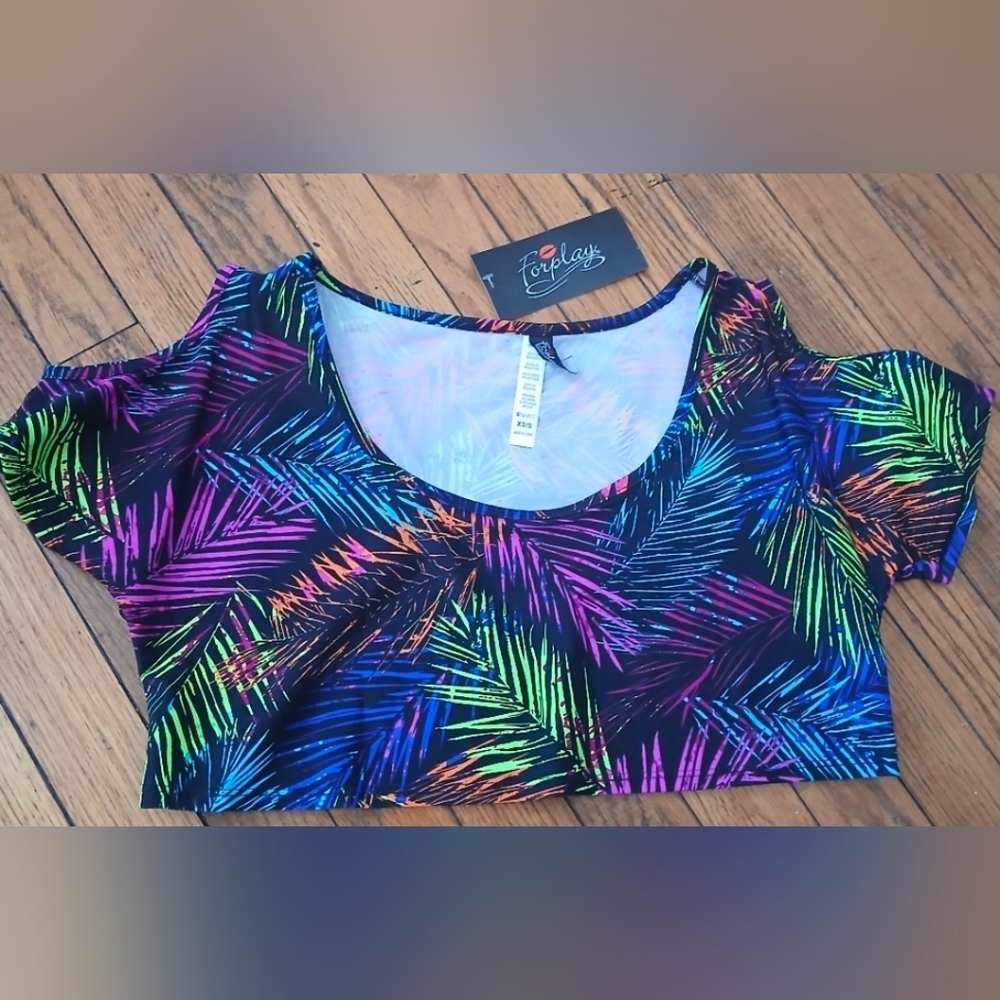 Forplay - Women's Multicolor Cold Shoulder Stretch Crop Top. Size XS/S. NWT
